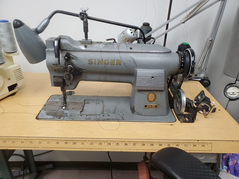 File:Singer Industrial Sewing Machine.jpg